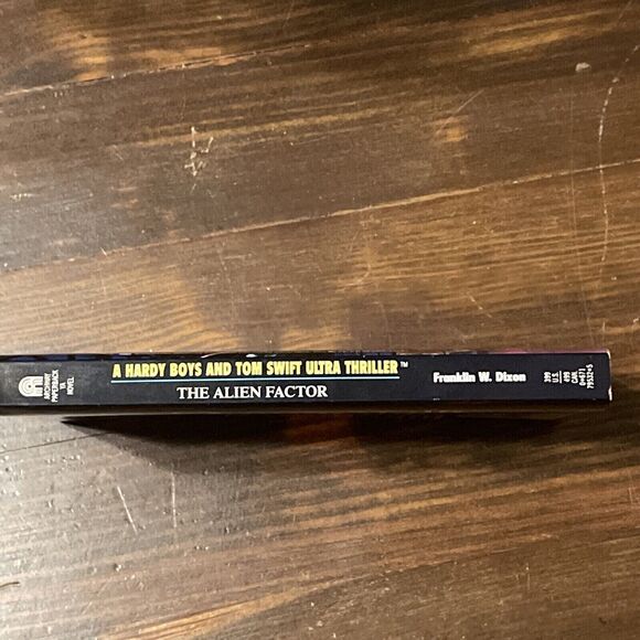 The Alien Factor (Hardy Boys And Tom Swift Ultra Thriller By Franklin W. Dixon - Picture 3 of 5